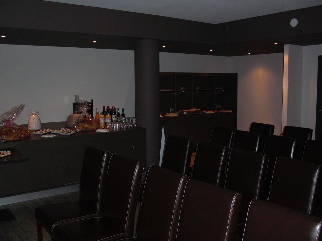 Hôtel Bar le Globe Saint-Die-des-Vosges Buitenkant foto
